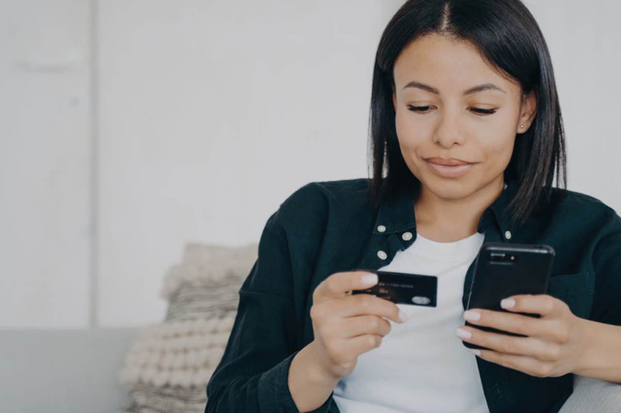Why Offering a Mobile App With Your Reloadable Prepaid Card Matters